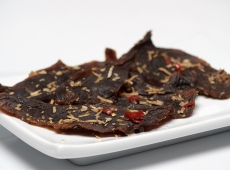 Jerky au coconut fumé piquant