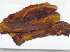 Jerky de bacon au coconut fumé piquant